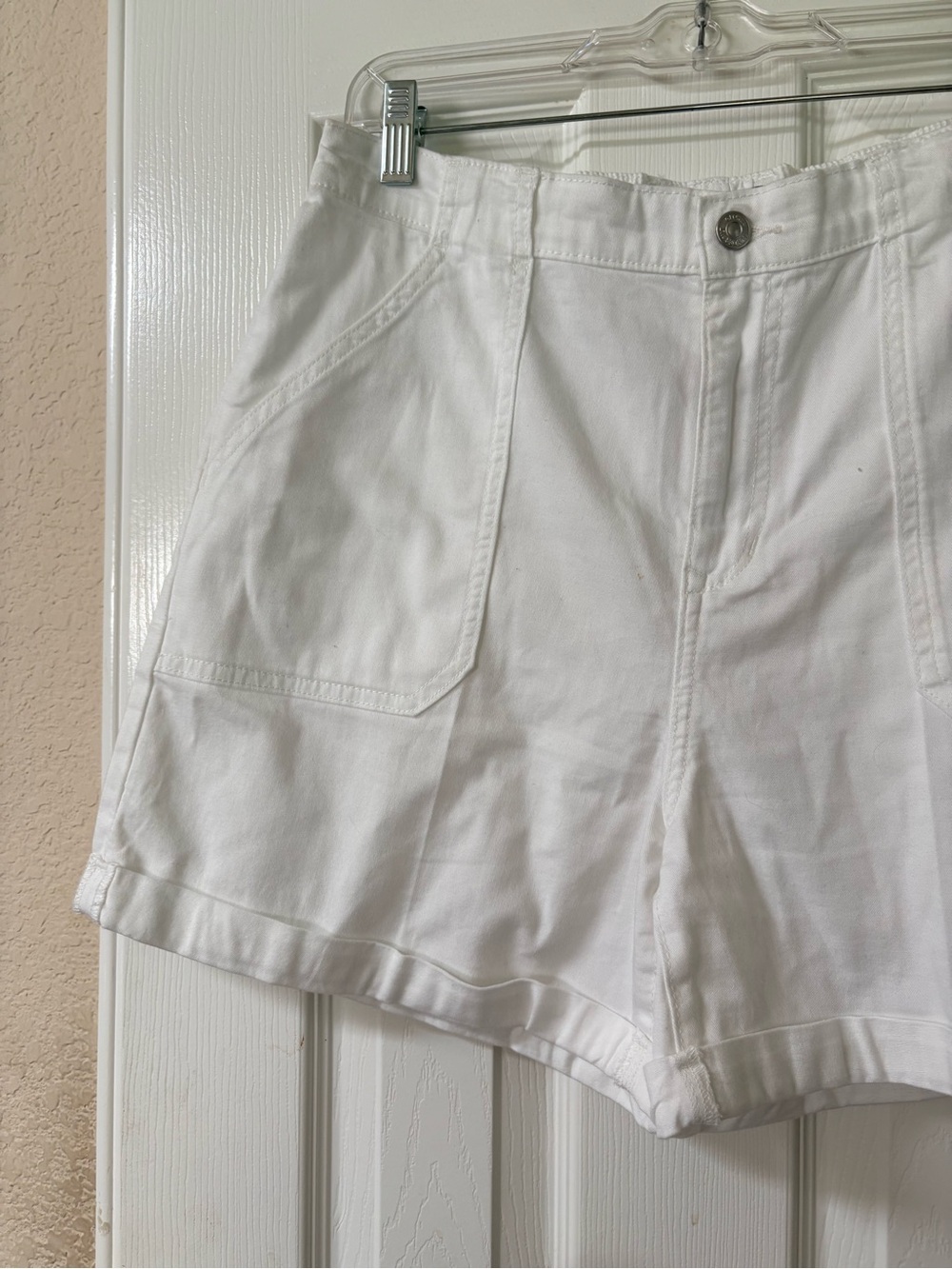 Gloria Vanderbilt White High-Rise Cotton Blend Bermuda Cuffed Shorts Size Medium - Picture 4 of 13